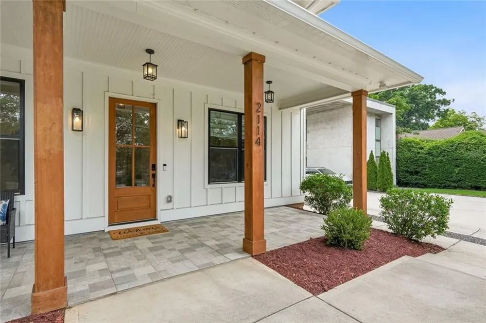 2114 Memorial Drive SE Atlanta, GA 30317