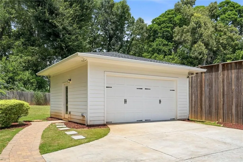 2114 Memorial Drive SE Atlanta, GA 30317