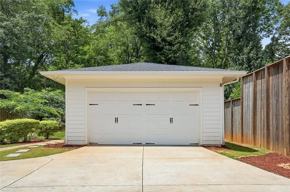 2114 Memorial Drive SE Atlanta, GA 30317