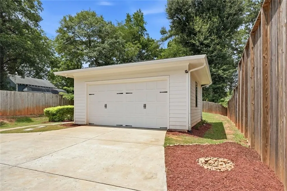 2114 Memorial Drive SE Atlanta, GA 30317