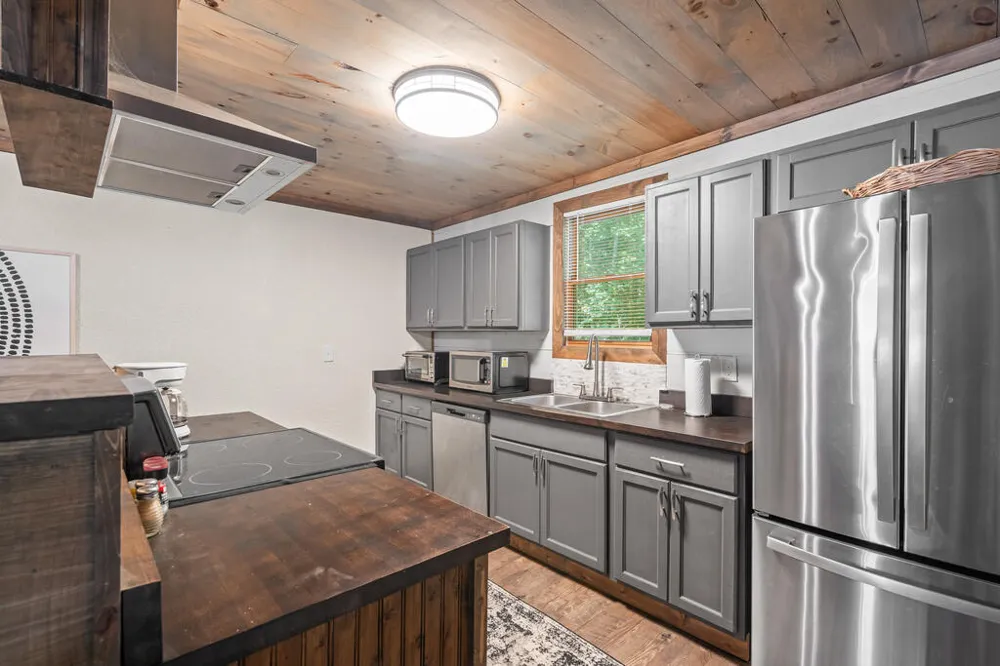 4326 White Oak Drive Hiawassee, GA 30546