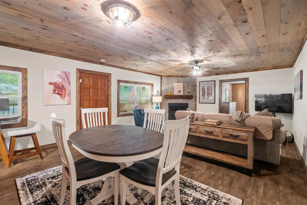 4326 White Oak Drive Hiawassee, GA 30546