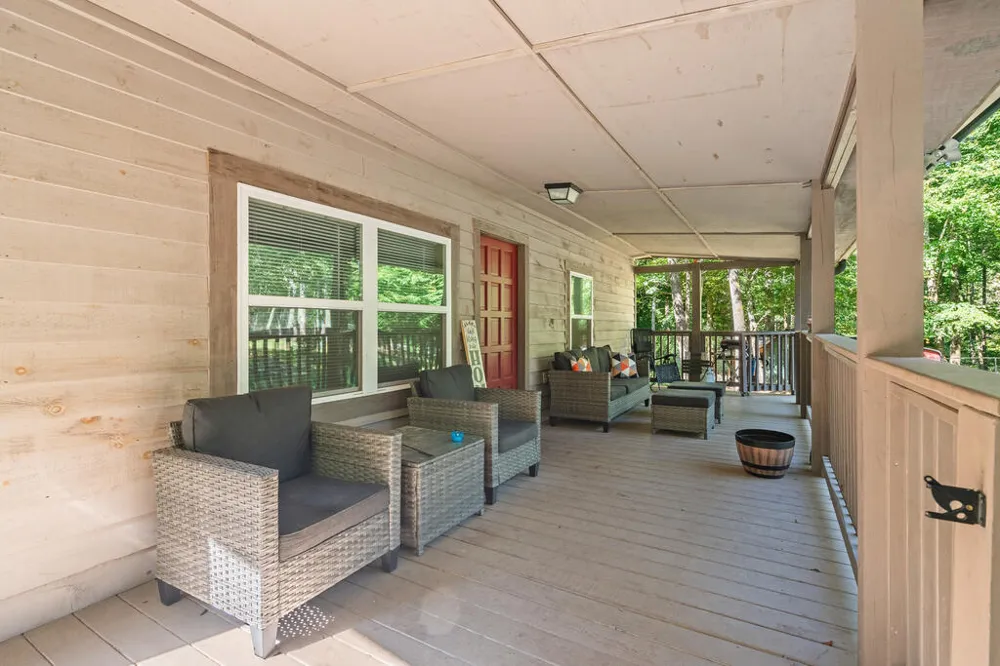 4326 White Oak Drive Hiawassee, GA 30546