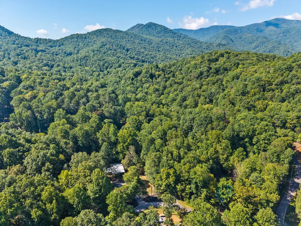 4326 White Oak Drive Hiawassee, GA 30546