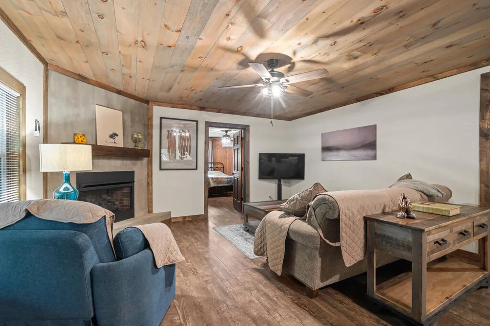 4326 White Oak Drive Hiawassee, GA 30546