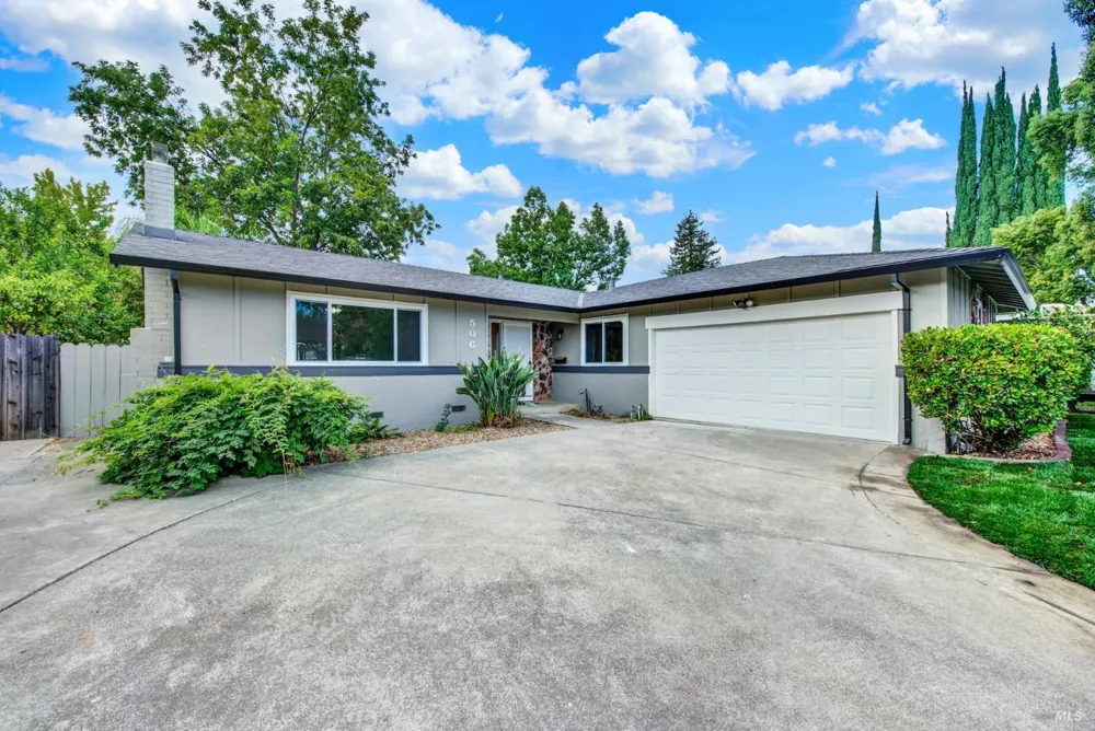 506 Crestview Drive Vacaville, CA 95688