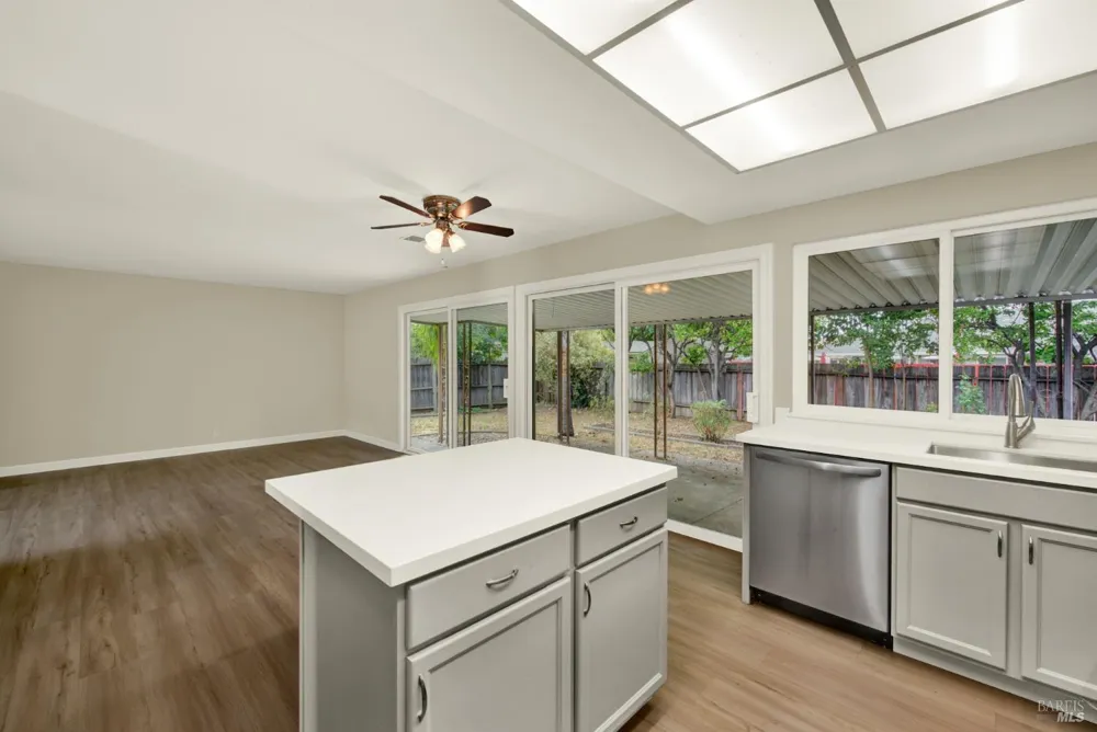 506 Crestview Drive Vacaville, CA 95688