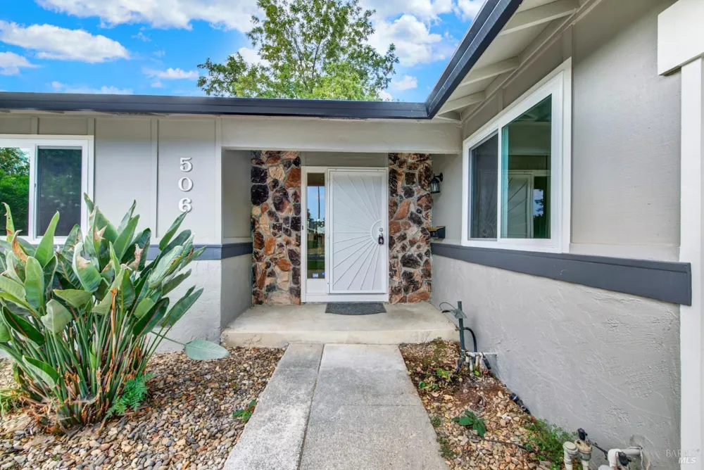 506 Crestview Drive Vacaville, CA 95688
