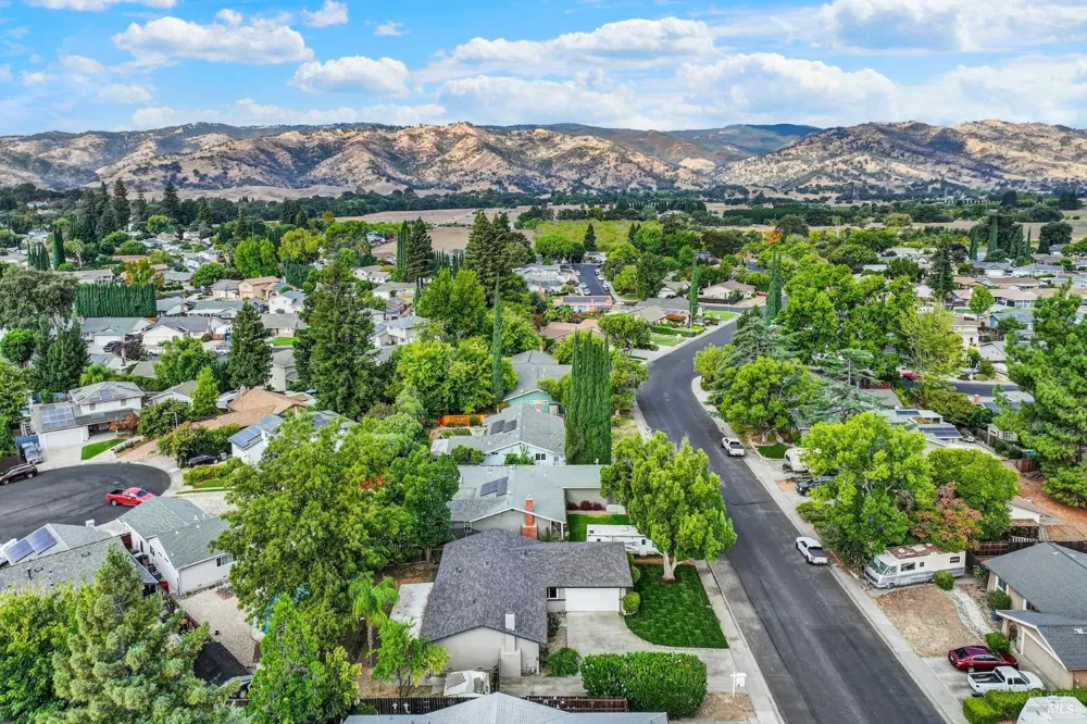 506 Crestview Drive Vacaville, CA 95688