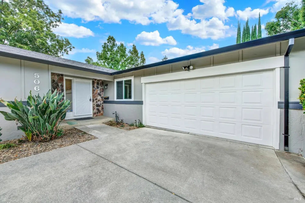 506 Crestview Drive Vacaville, CA 95688