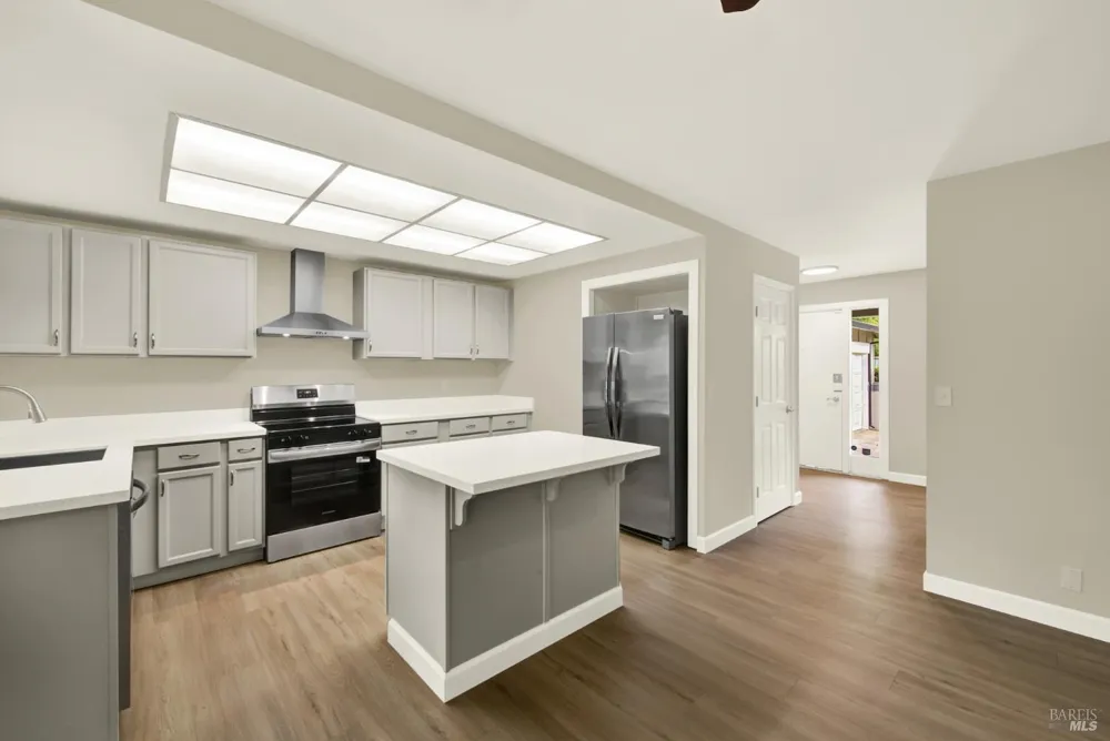 506 Crestview Drive Vacaville, CA 95688