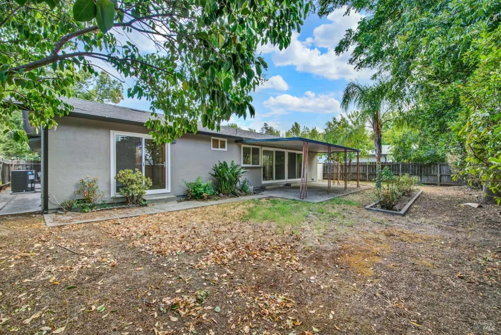 506 Crestview Drive Vacaville, CA 95688