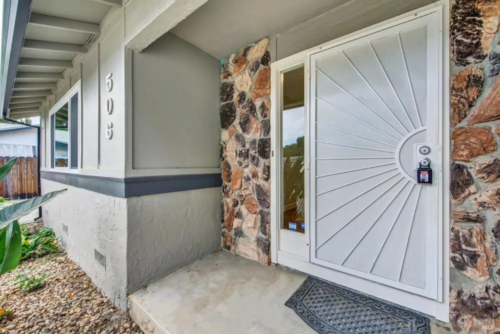 506 Crestview Drive Vacaville, CA 95688
