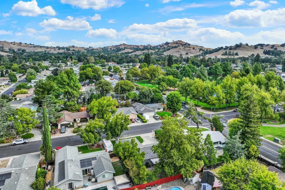 506 Crestview Drive Vacaville, CA 95688