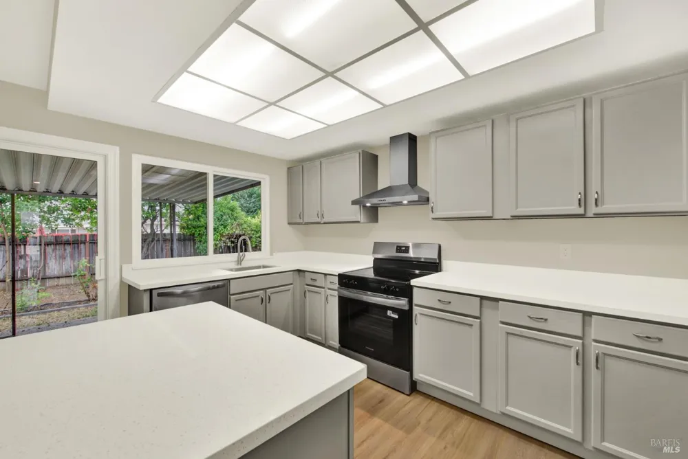 506 Crestview Drive Vacaville, CA 95688