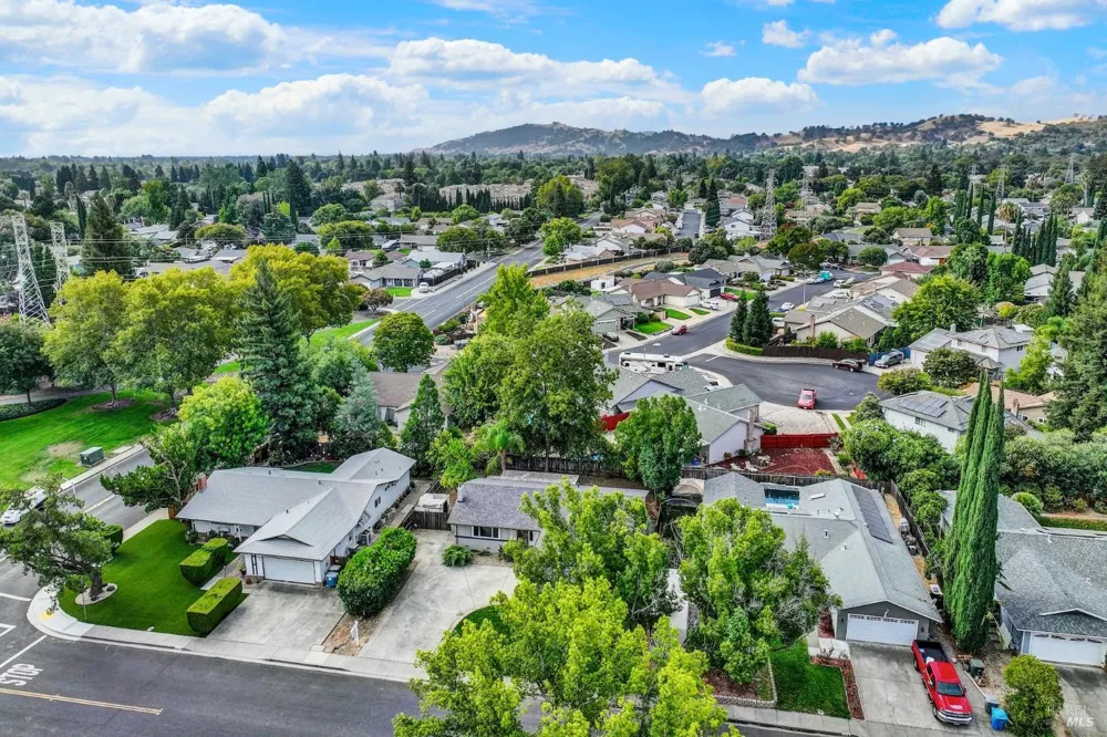 506 Crestview Drive Vacaville, CA 95688
