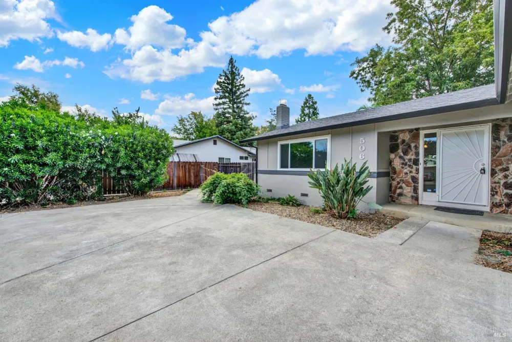 506 Crestview Drive Vacaville, CA 95688