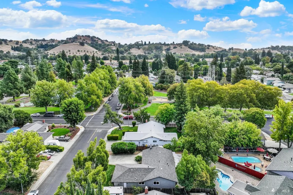 506 Crestview Drive Vacaville, CA 95688