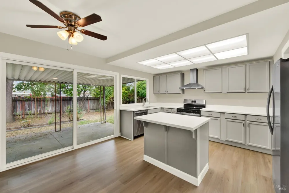 506 Crestview Drive Vacaville, CA 95688