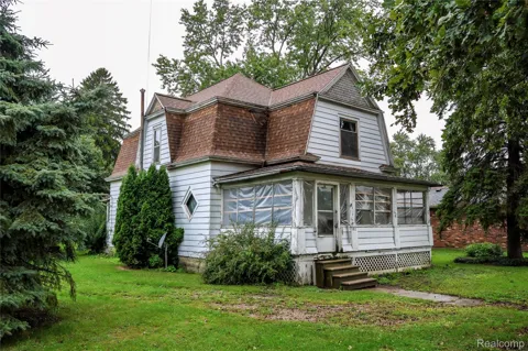 122 S Newton Street