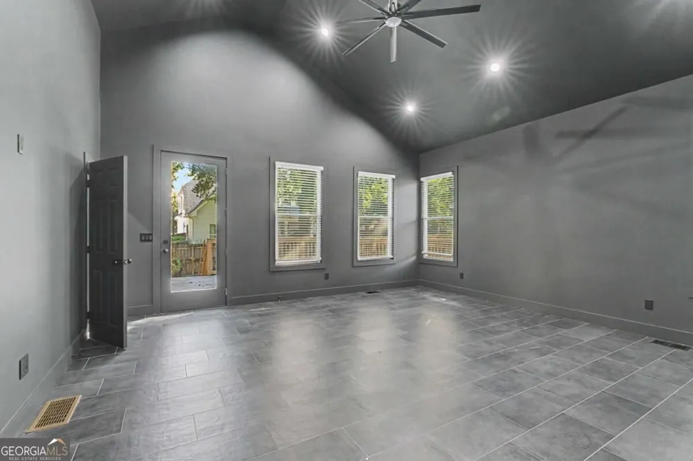1514 Mercer AVE Atlanta, GA 30337