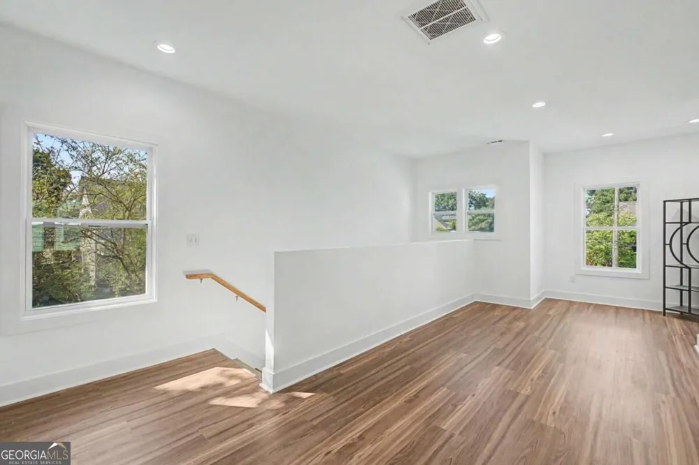 1514 Mercer AVE Atlanta, GA 30337