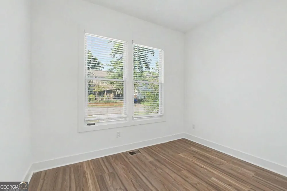 1514 Mercer AVE Atlanta, GA 30337
