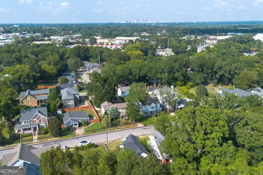 1514 Mercer AVE Atlanta, GA 30337