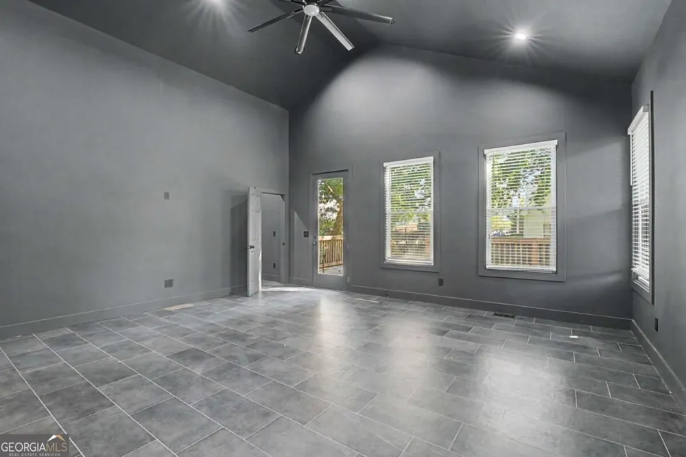 1514 Mercer AVE Atlanta, GA 30337