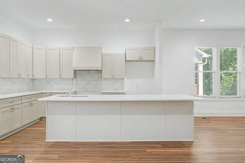 1514 Mercer AVE Atlanta, GA 30337