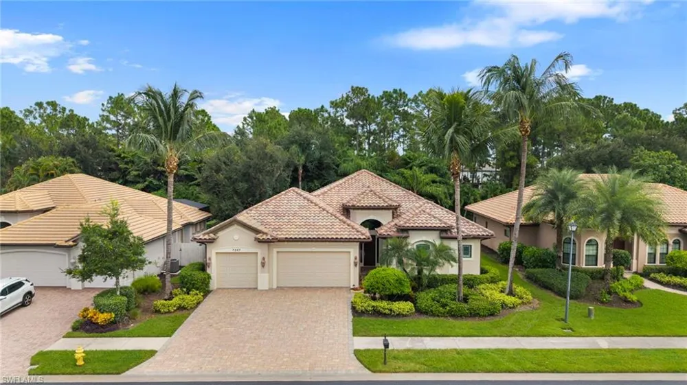 7267 Acorn Way Naples, FL 34119