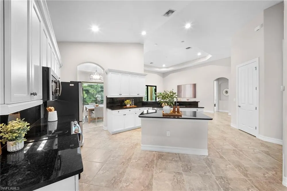 7267 Acorn Way Naples, FL 34119