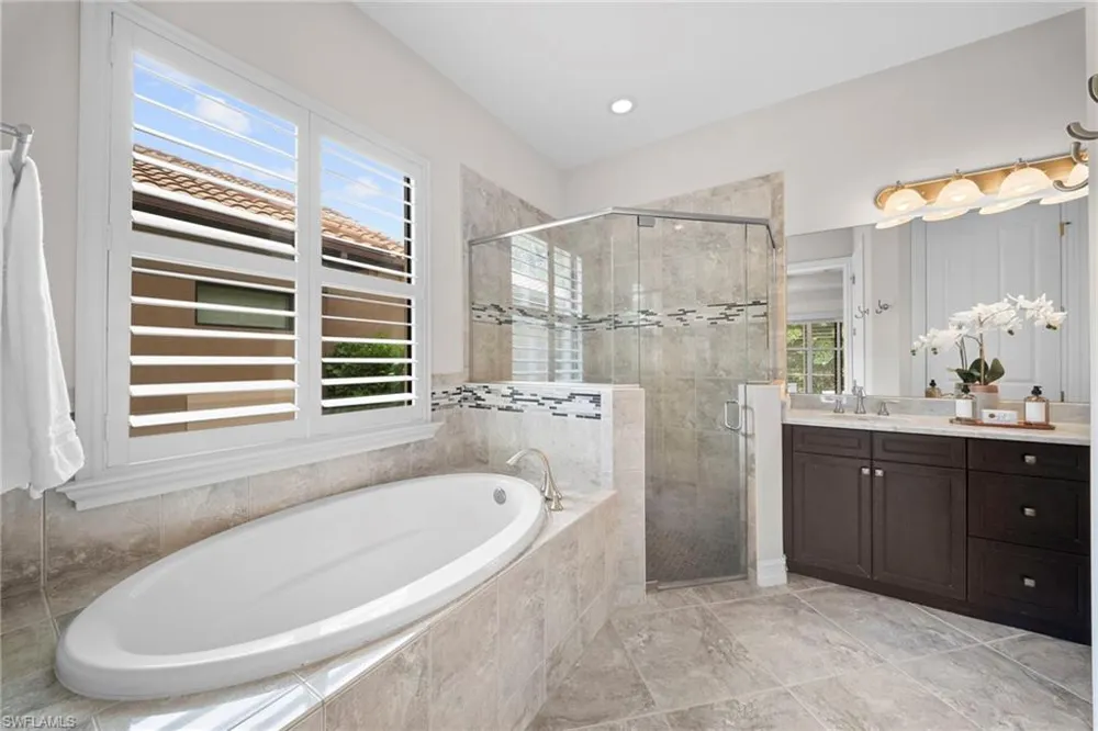 7267 Acorn Way Naples, FL 34119