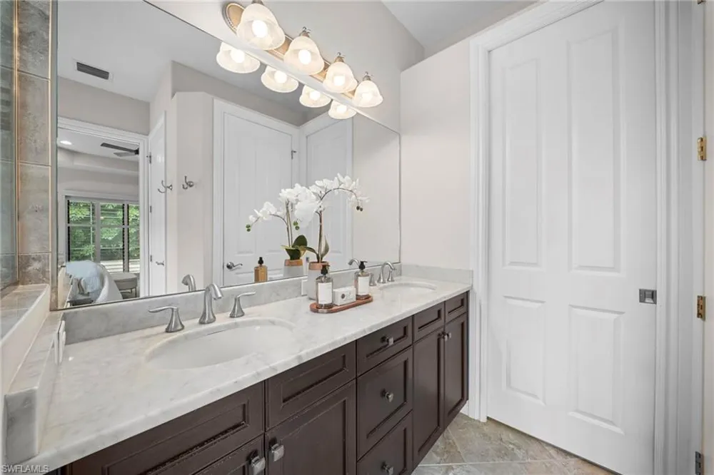 7267 Acorn Way Naples, FL 34119