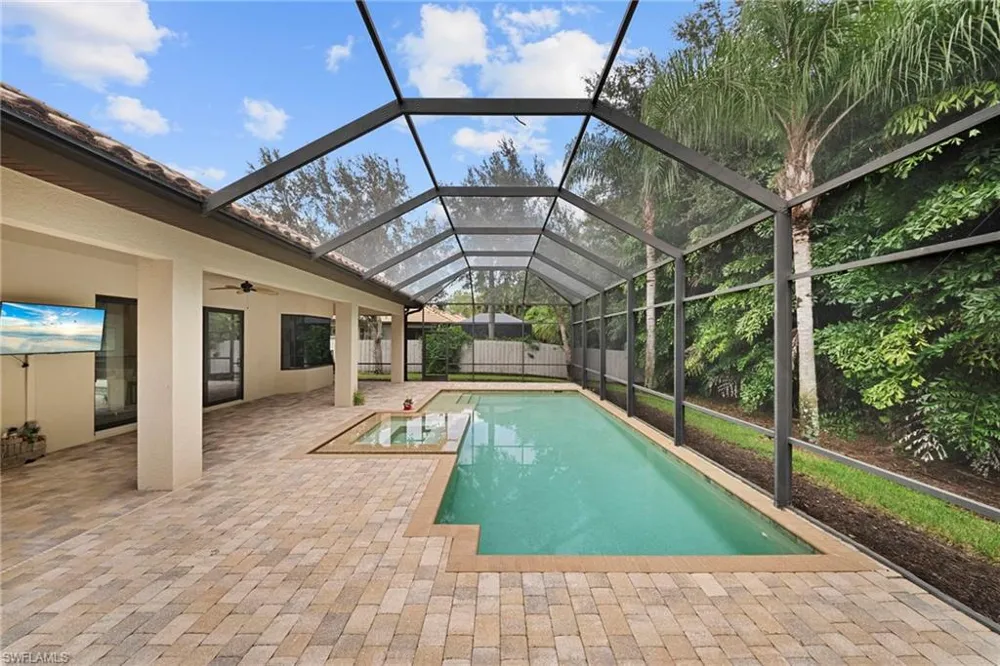 7267 Acorn Way Naples, FL 34119