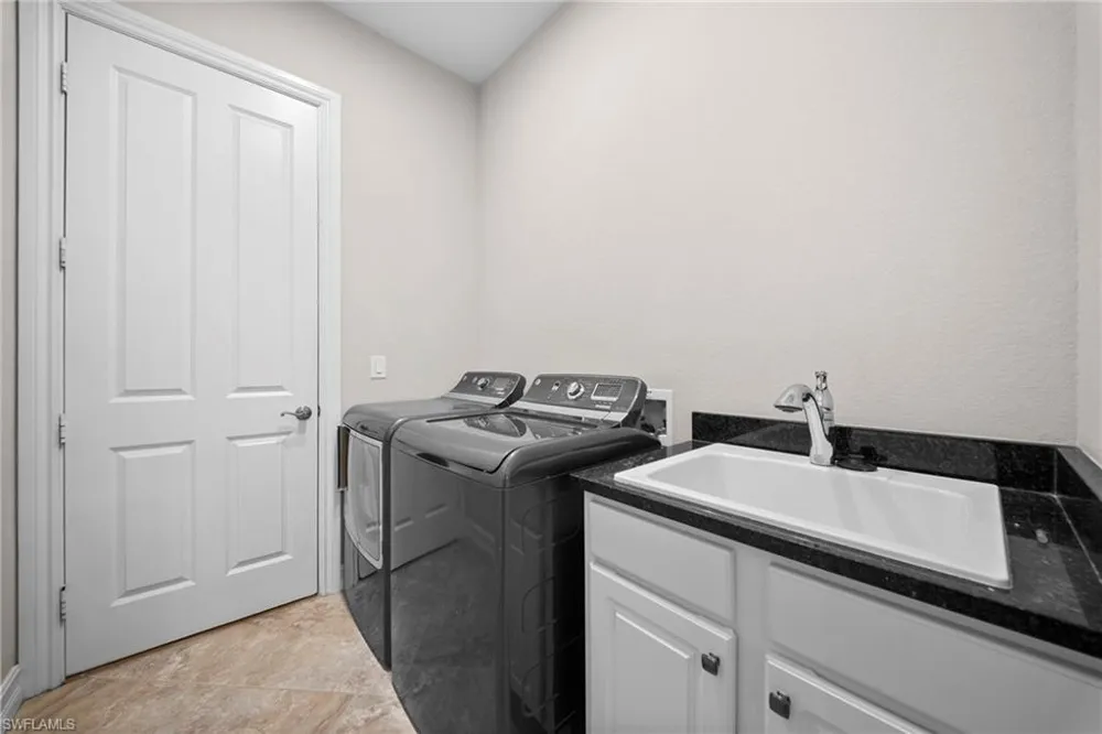 7267 Acorn Way Naples, FL 34119