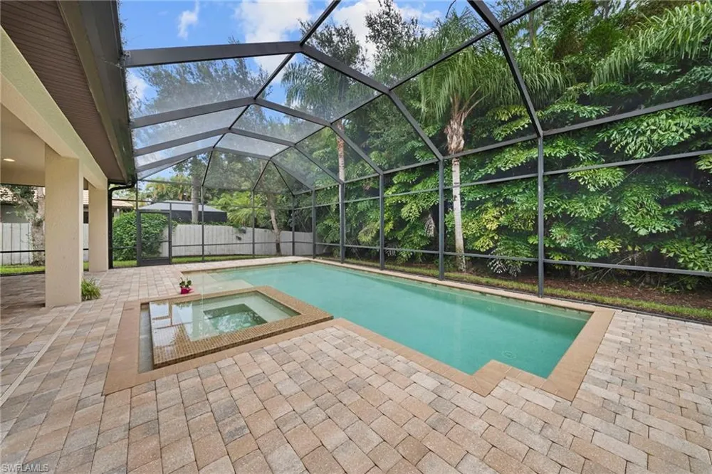 7267 Acorn Way Naples, FL 34119