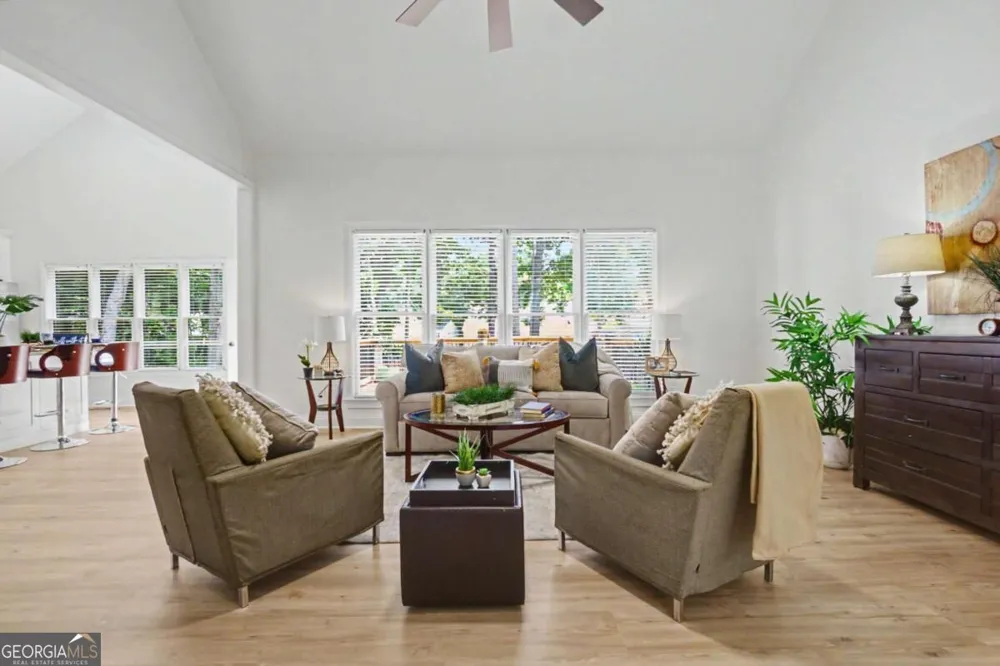 209 Tennis Court LN NW Kennesaw, GA 30144