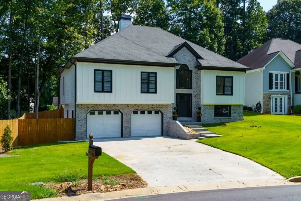 209 Tennis Court LN NW Kennesaw, GA 30144