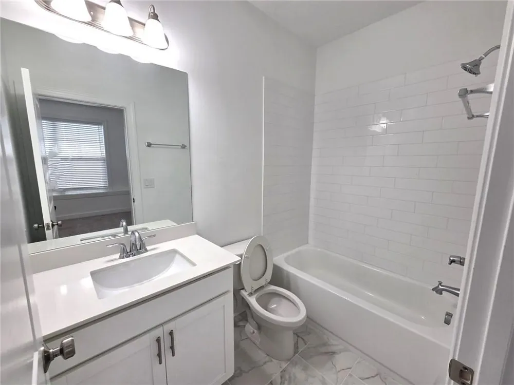 885 Green Sapling Trail Suwanee, GA 30024