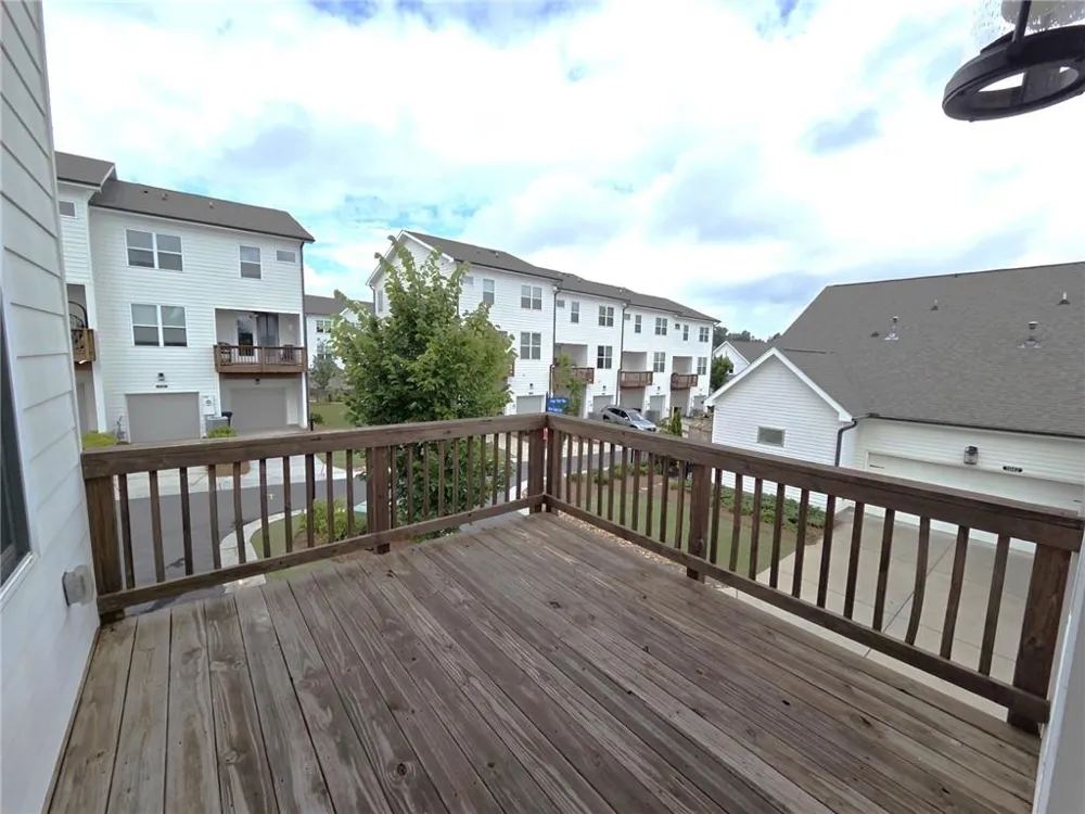 885 Green Sapling Trail Suwanee, GA 30024