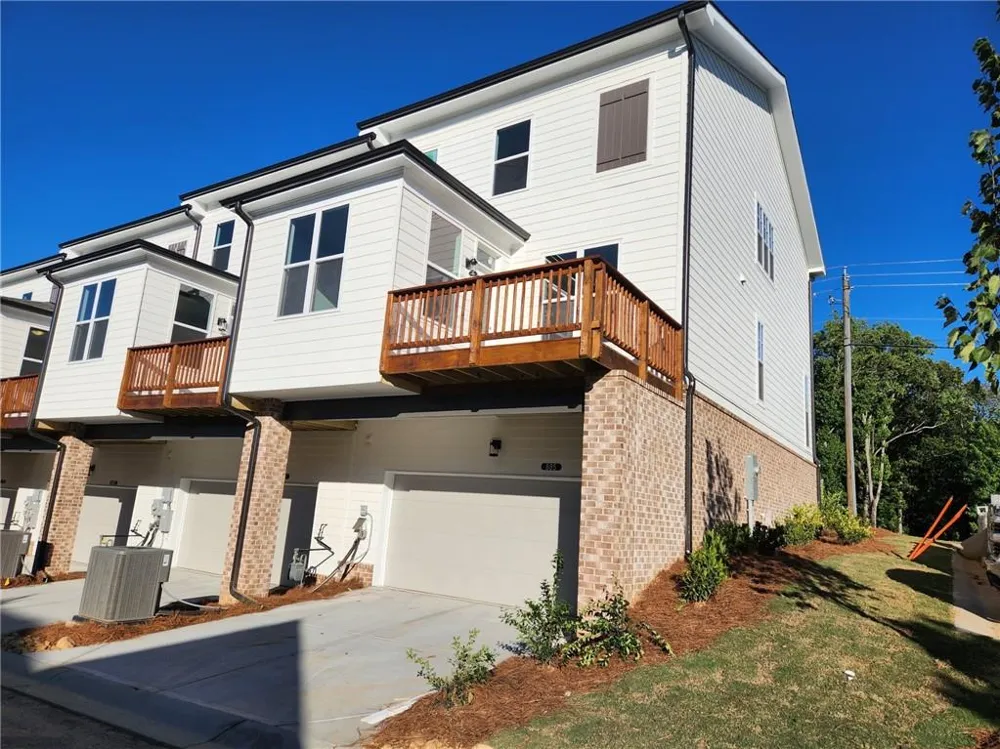 885 Green Sapling Trail Suwanee, GA 30024