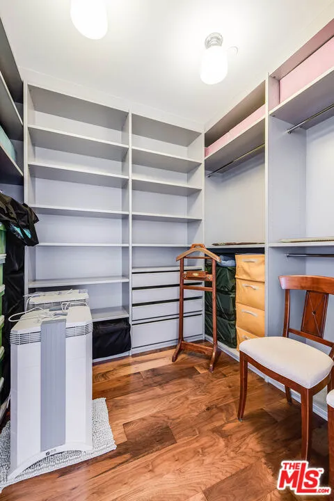 10800 Wilshire Boulevard #1101 Los Angeles, CA 90024