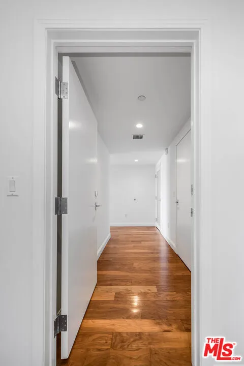 10800 Wilshire Boulevard #1101 Los Angeles, CA 90024