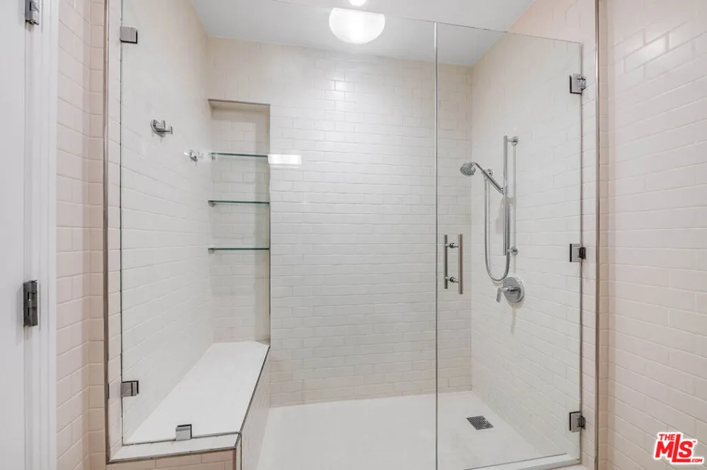 10800 Wilshire Boulevard #1101 Los Angeles, CA 90024