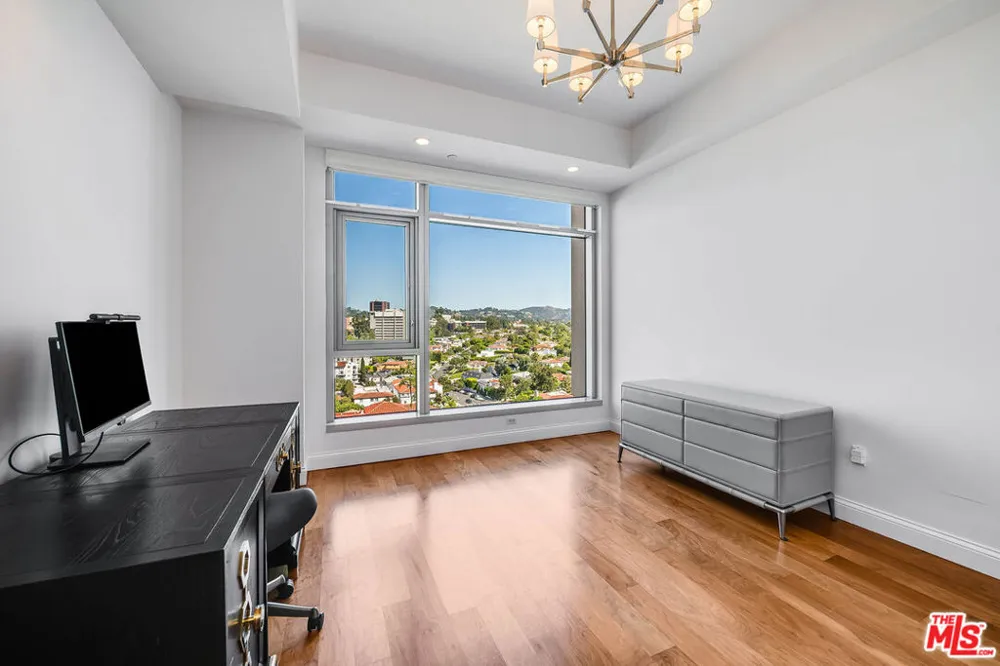 10800 Wilshire Boulevard #1101 Los Angeles, CA 90024