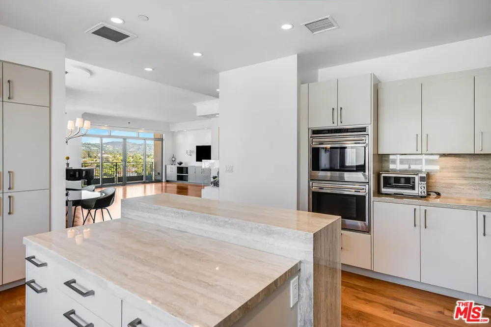 10800 Wilshire Boulevard #1101 Los Angeles, CA 90024