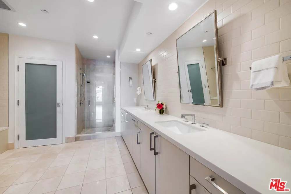 10800 Wilshire Boulevard #1101 Los Angeles, CA 90024