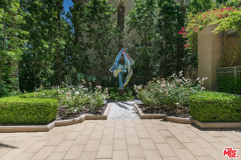 10800 Wilshire Boulevard #1101 Los Angeles, CA 90024