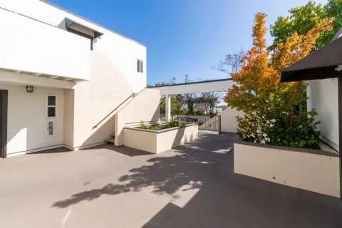 1919 Alameda De Las Pulgas #24